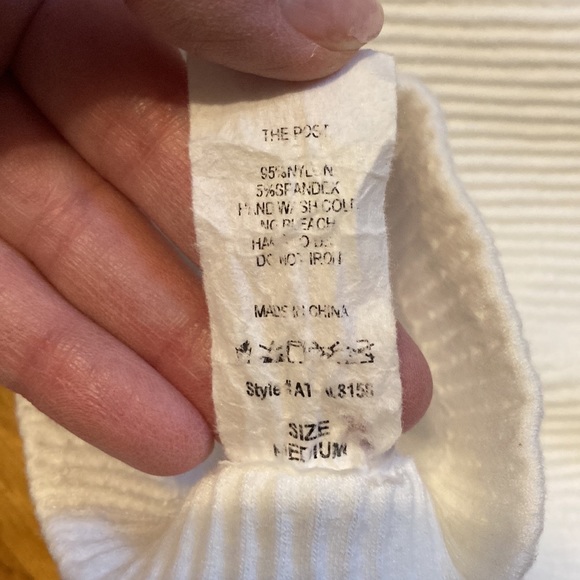 *last chance* The Post | Women’s white ribbed crop tank top - Picture 3 of 12